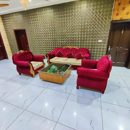 Hotel Pak Continental Multan Bagian luar foto